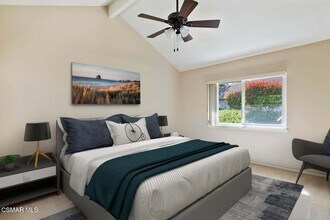 12 Sparrowhawk Ln in Oak Park, CA - Building Photo - Building Photo