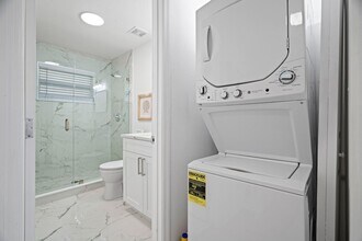 540 Lake Palms Dr in Largo, FL - Building Photo - Building Photo