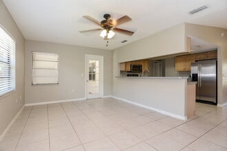 4243 Tall Oak Ln in New Port Richey, FL - Building Photo - Building Photo