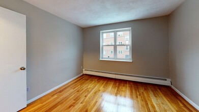 53 Colborne Rd, Unit #1 in Boston, MA - Building Photo - Building Photo