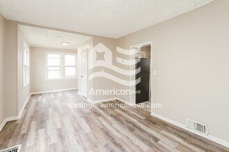 136 Lawndale Ave in Kansas City, MO - Foto de edificio - Building Photo