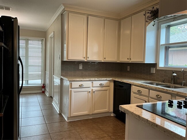 12042 Sturdivant St in Stafford, TX - Building Photo - Building Photo