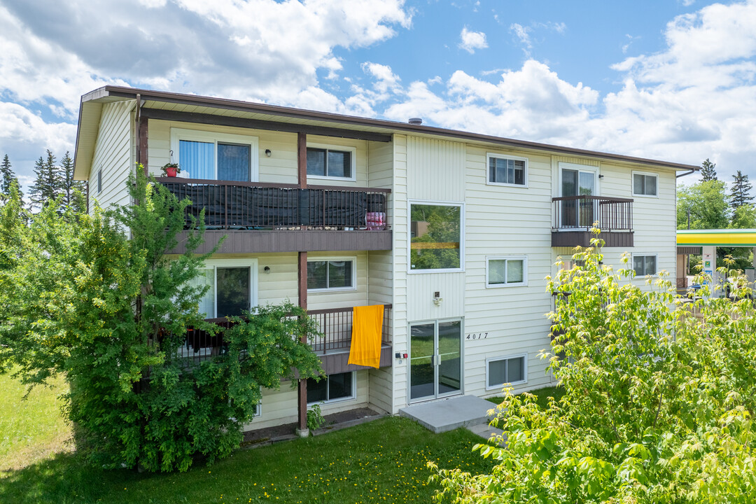 4017 Ross St in Red Deer, AB - Building Photo