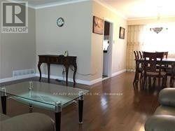 180 Northwood Dr in Toronto, ON - Building Photo - Building Photo