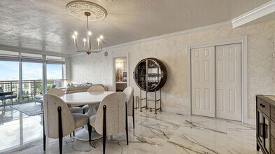 3000 S Ocean Dr, Unit 920 in Hollywood, FL - Foto de edificio - Building Photo