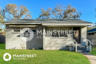 673 Paris Ave S in St. Petersburg, FL - Building Photo