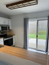 14 Plymouth Ct in Clinton, CT - Building Photo - Building Photo