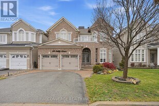 10 Selby Dr in Ajax, ON - Building Photo