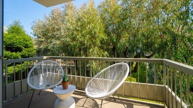 72 Anchorage Rd in Sausalito, CA - Building Photo - Building Photo