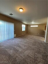 9333 Golden Grape Ct in Las Vegas, NV - Building Photo - Building Photo