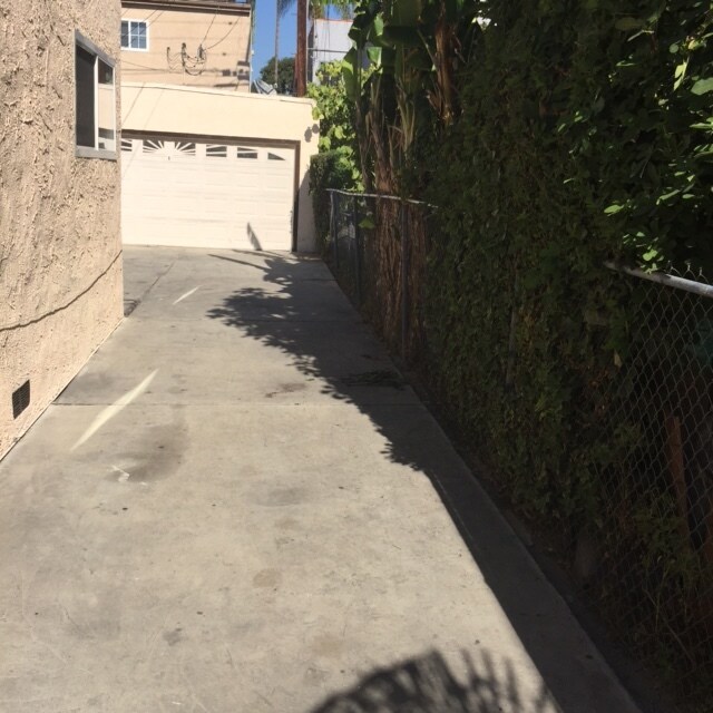 4535 Saturn St, Unit 4535 1/2 in Los Angeles, CA - Building Photo - Building Photo