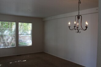 9758 Laredo St. in Commerce City, CO - Foto de edificio - Building Photo