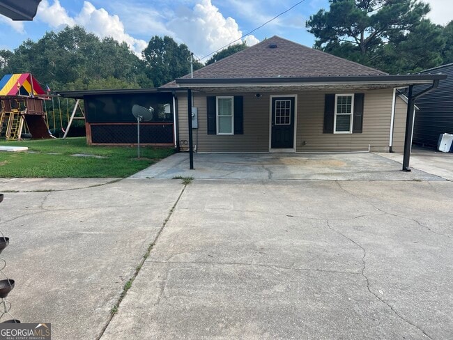 property at 8705 Gullatt Rd