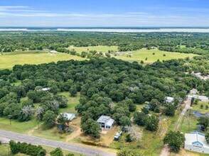 815 N Seven Points Blvd in Kemp, TX - Building Photo - Building Photo