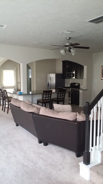 8303 Greys Ln in Houston, TX - Building Photo