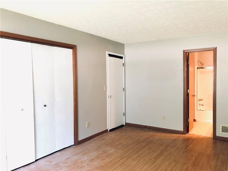 1422 Kings Ridge Dr NW in Norcross, GA - Building Photo