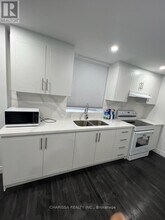 1334 Apollo St in Oshawa, ON - Building Photo - Building Photo