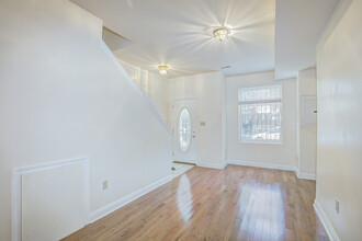 45 Hanover Pl NW in Washington, DC - Building Photo - Building Photo