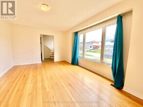 1393 Claymor Ave in Ottawa, ON - Building Photo - Building Photo