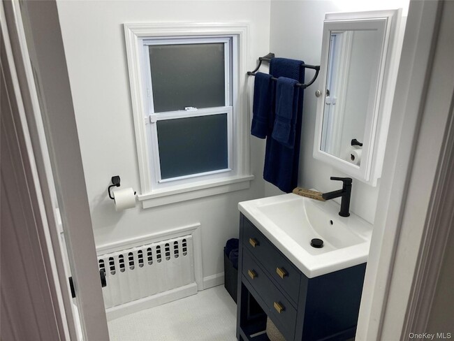 20 Gabriel Mills Rd in Wading River, NY - Foto de edificio - Building Photo