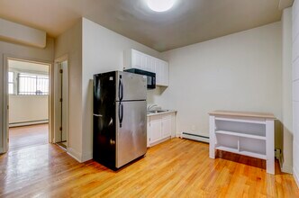 77 Wallis Ave in Jersey City, NJ - Building Photo - Building Photo