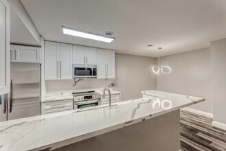 400 S Luna Ct in Hollywood, FL - Foto de edificio - Building Photo