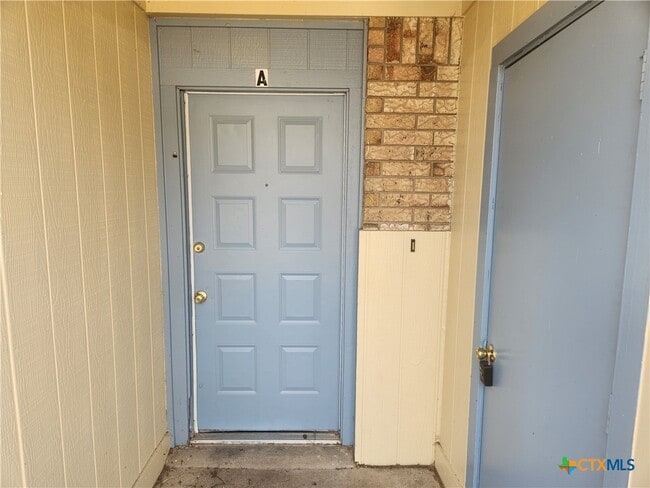 property at 816 Ticonderoga Dr