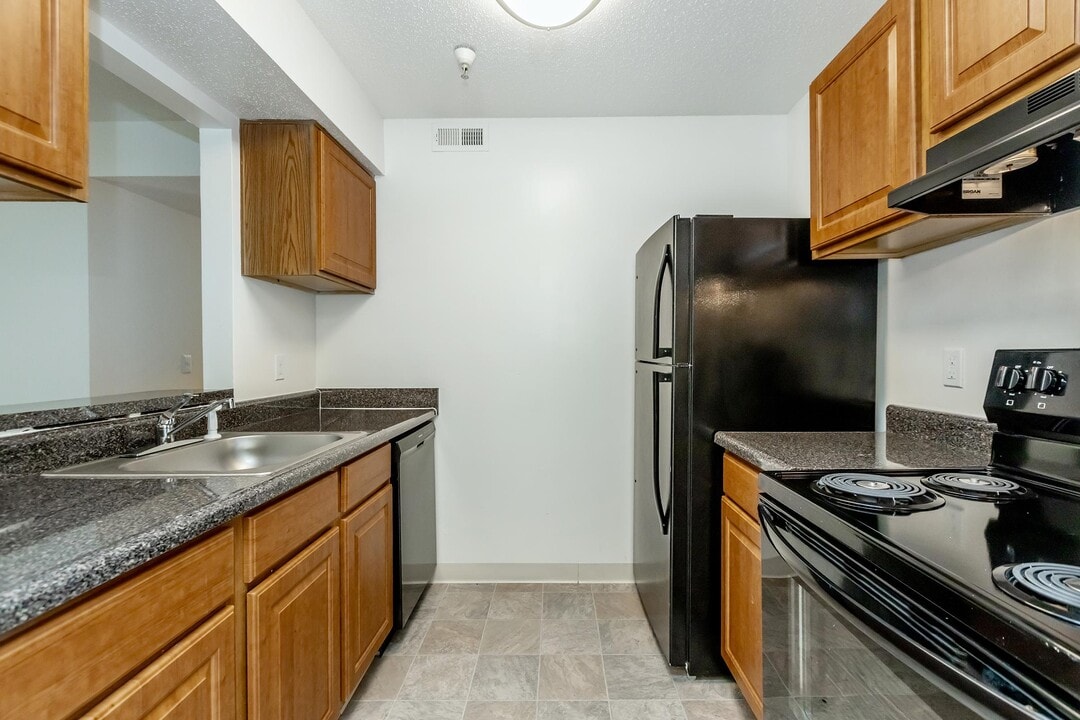 Mattox Landing Apartments in Colonial Heights, VA - Foto de edificio