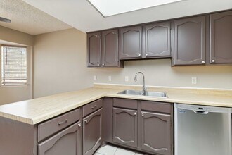 5339 Vista Glen St in San Antonio, TX - Building Photo - Building Photo