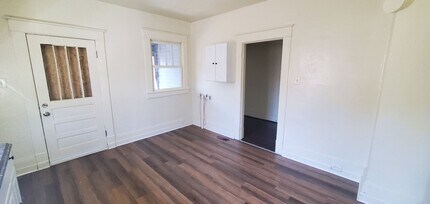 1004 Caldwell St in Greensboro, NC - Building Photo - Building Photo