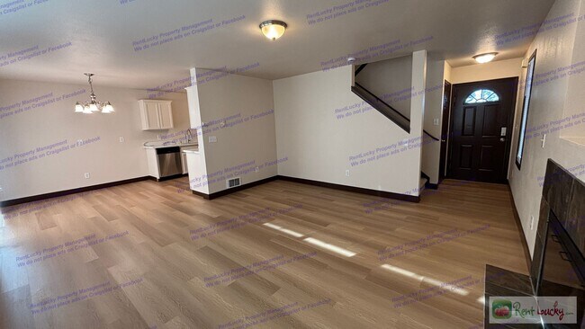 102-104 167th St E in Spanaway, WA - Building Photo - Building Photo