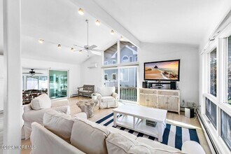 65 Seaview Ave in Monmouth Beach, NJ - Building Photo - Building Photo