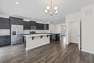 9 Venice Ln in Mount Laurel, NJ - Building Photo - Building Photo