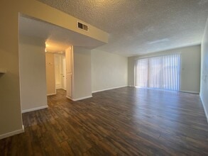712 4th St in Taft, CA - Building Photo - Building Photo