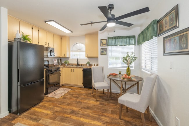 Carefree Senior (55+) Living at North Natomas