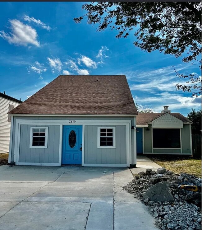 property at 2810 Diamond Fld