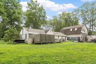 199 Center Depot Rd in Charlton, MA - Building Photo - Building Photo