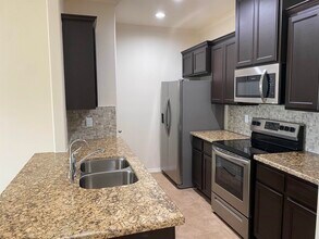 139 Niagara Dr. in Laredo, TX - Building Photo - Building Photo