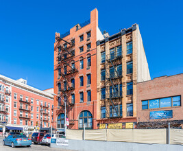 77 River St in Hoboken, NJ - Foto de edificio - Building Photo