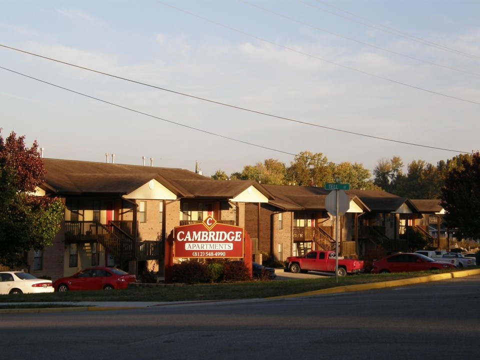 Cambridge Apartments in Tell City, IN - Building Photo