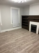 132 Stamm Ave, Unit Apt #1 in Pittsburgh, PA - Building Photo - Building Photo