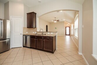 5219 Gulf Stream Ln in Bacliff, TX - Building Photo - Building Photo