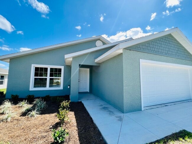 property at 10444 SE 161st St