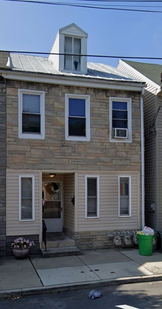 property at 125 E King St