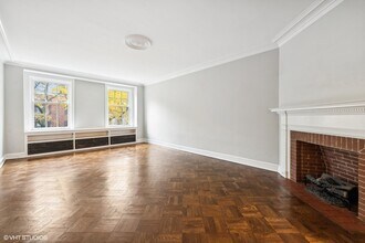 73 E Elm St in Chicago, IL - Building Photo - Building Photo