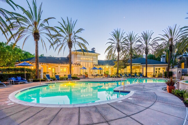 The Estates at Park Place in Fremont, CA - Foto de edificio - Building Photo