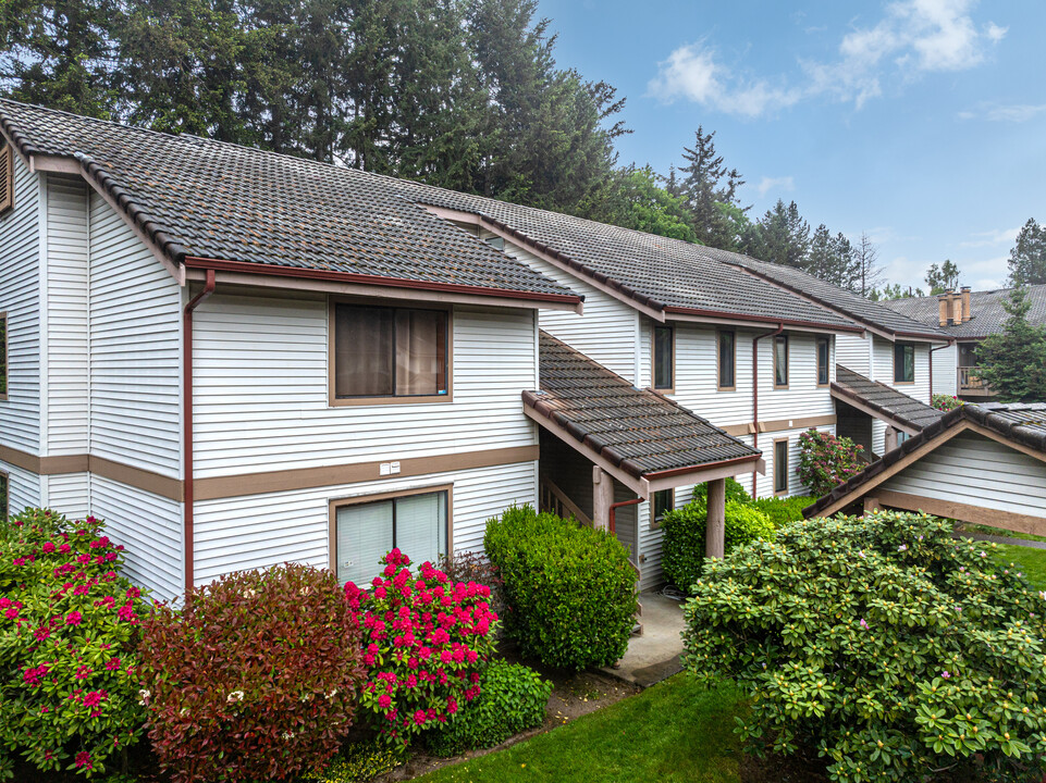 Cascade Park Condominiums in Renton, WA - Building Photo