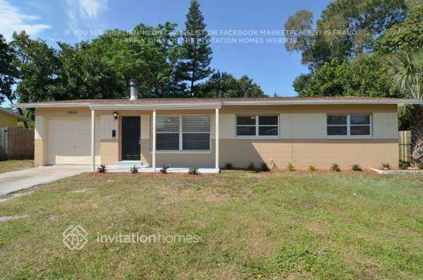 3655 Searobin Dr SE in St. Petersburg, FL - Building Photo