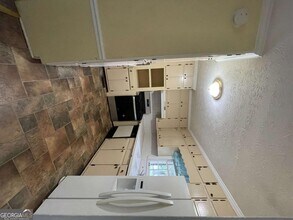 1675 Lake Lucerne Rd SW in Lilburn, GA - Building Photo - Building Photo