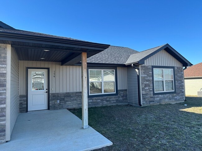 154 Mesa Dr in Waynesville, MO - Building Photo - Building Photo